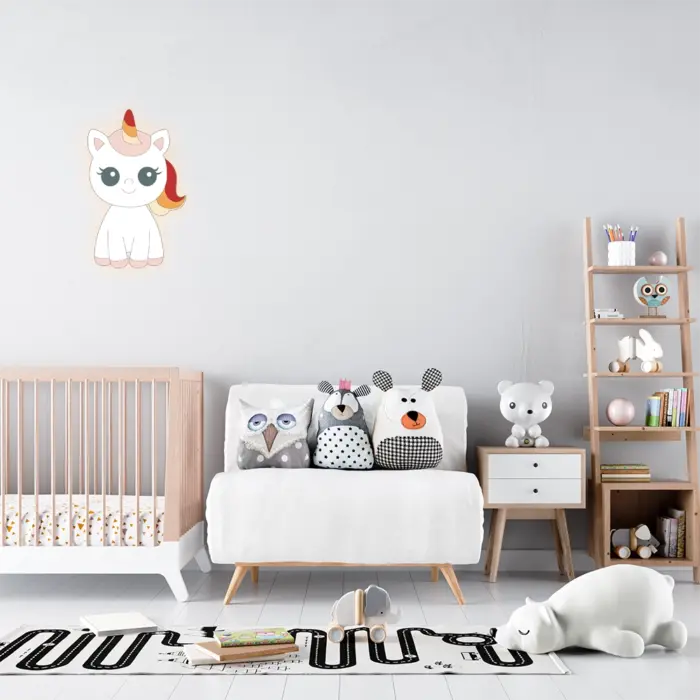 Veilleuse murale licorne dans chambre